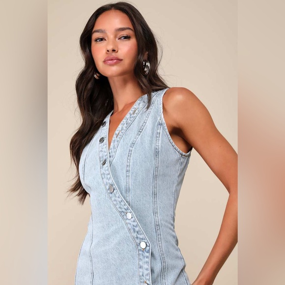 🆕 Lulus Sweetest Inspiration Light Wash Denim Button-Front Midi Dress Size S - Picture 13 of 13